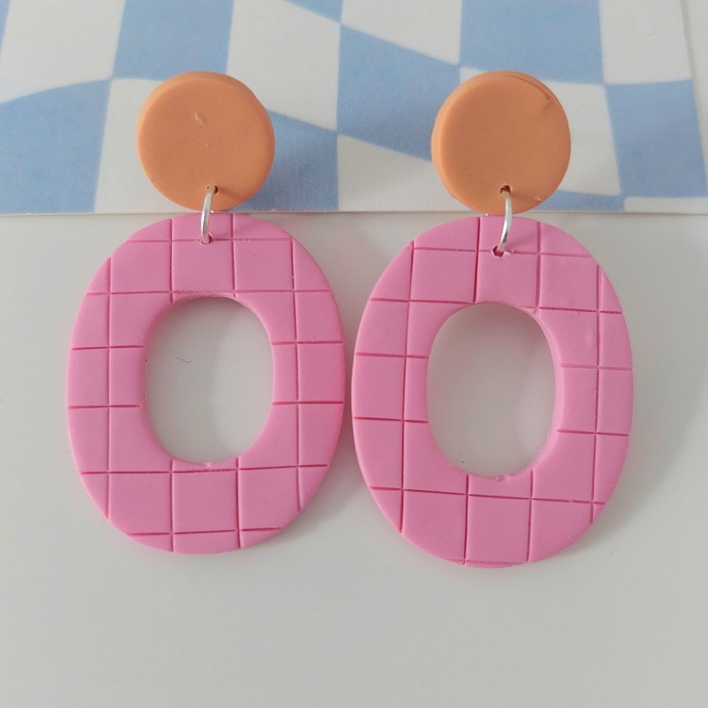 Pink and Orange Oval Grid Polymer Clay Earrings - Picture 1 of 2